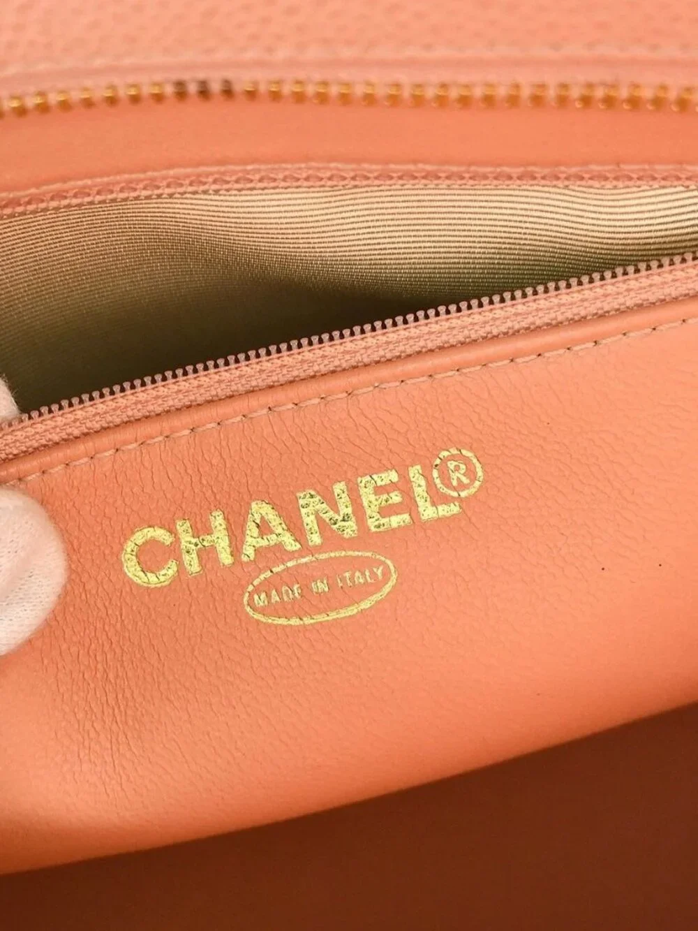 Chanel Pink Calfskin Medallion Tote Handbag KQ01796